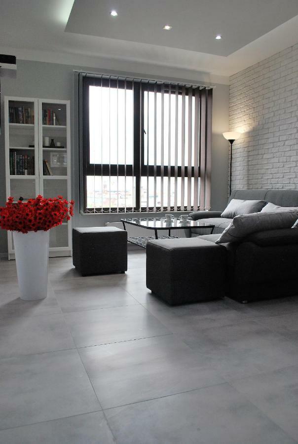 Lux Center Apartment *